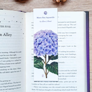 Marque-page Hortensia à l'aquarelle dans un livre